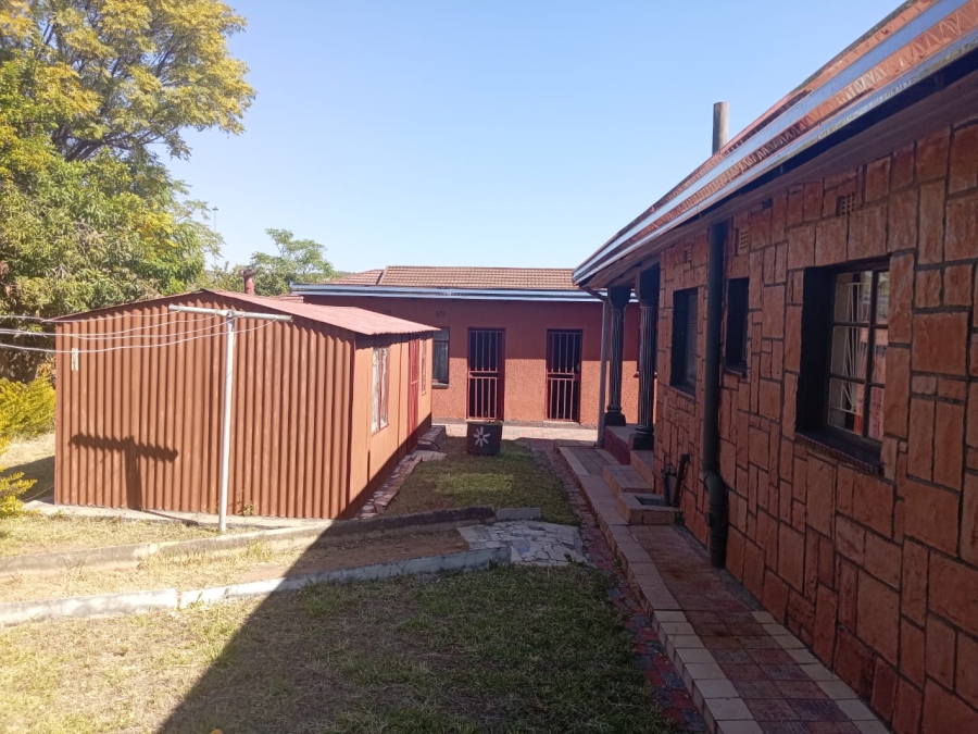 4 Bedroom Property for Sale in Mabopane Unit D North West